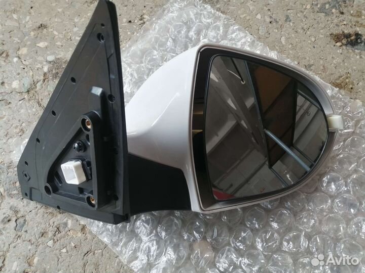Зеркало боковое, правое Kia Sportage 3