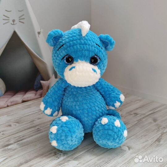 Вязаная мягкая игрушка дракон 