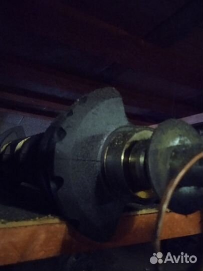 Ford Focus кален вал 2.0 бенз 2000 г