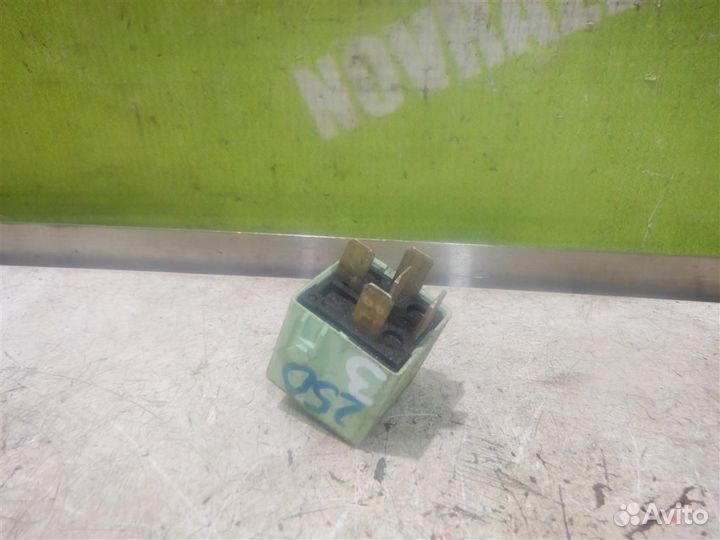 Реле топливного насоса бмв Е39