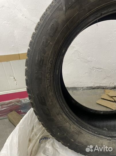 Pirelli Ice Zero 225/60 R17