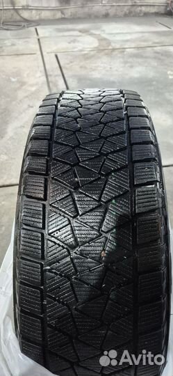 Bridgestone Blizzak DM-V2 225/65 R17