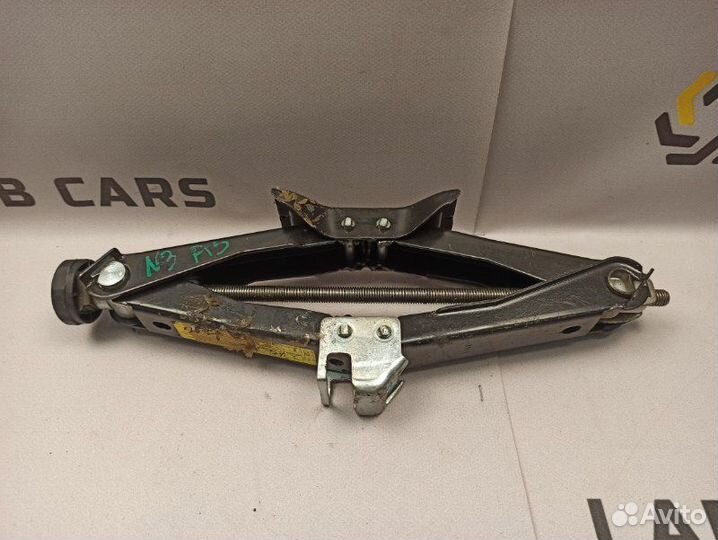 Домкрат Audi A5 8T cabd 1.8 tfsi 2009