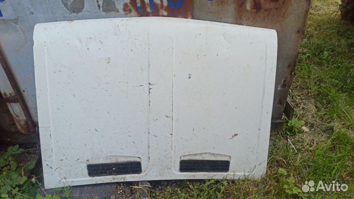 Капот на 2106