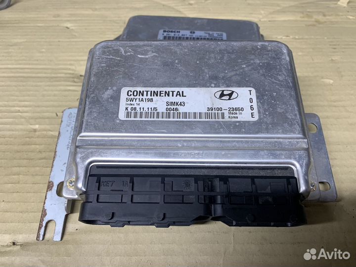 Блок управления двиготелем Hyundai Sonata EF 2л