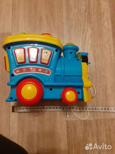 Развивающая игрушка.Паровозик интерактивный