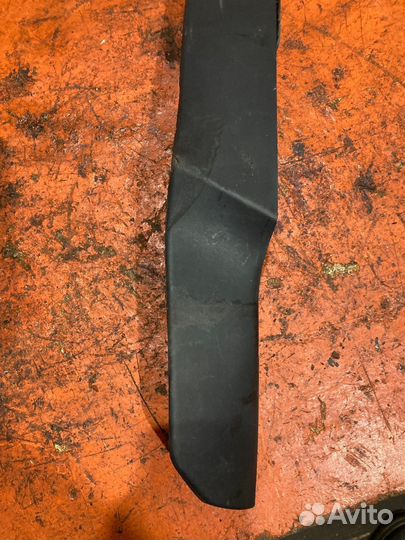 Накладка бампера передняя R Range Rover Sport 1