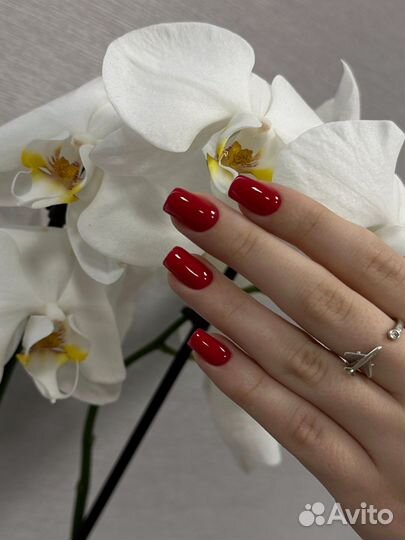 Маникюр и педикюр