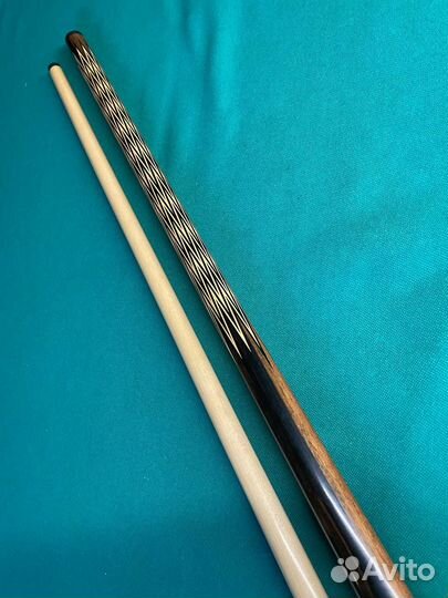 Kий для русскoго бильяpда Королeв макaссaр