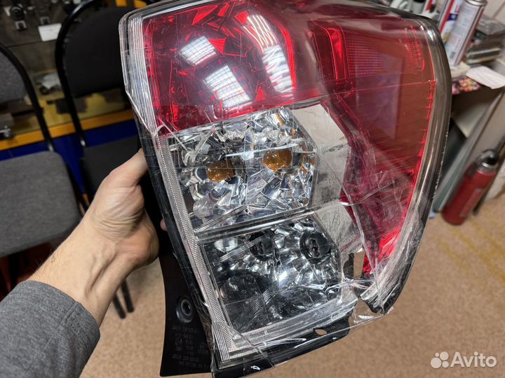 Фонарь задний правый Subaru Forester SH