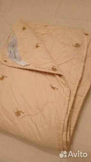 Одеяла2 стеган. пододеяльн.просты1махр,наволочки