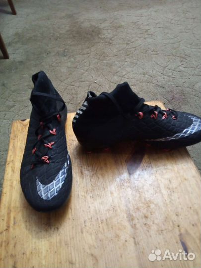 Детские футбольные бутсы NikE