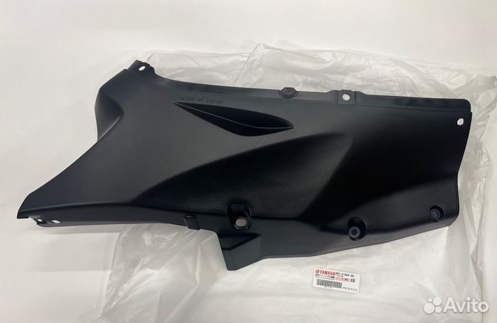 Обтекатель yamaha 8FP-21983-00-00 пластиковый прав