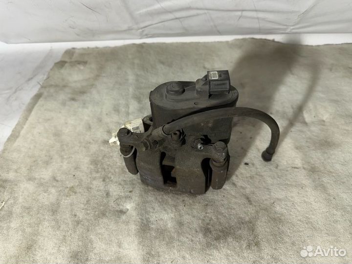 Суппорт тормозной задний правый Volvo S80 AS40