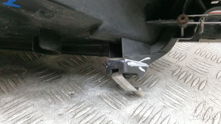 Фара Ford Kuga (2008-2012)