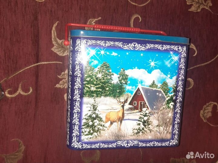 Новогодняя коробка для подарков