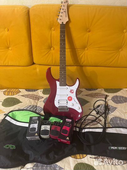 Yamaha Pacifica 012 BL