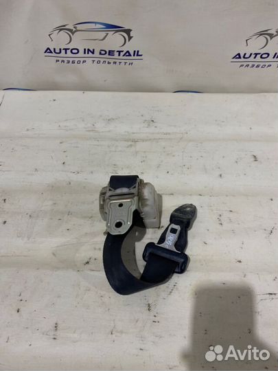 Ремень безопасности задний центральный mitsubishi