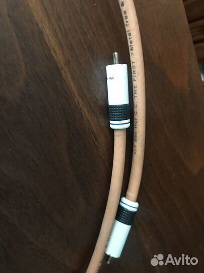 Межблочный Van Den Hul the first