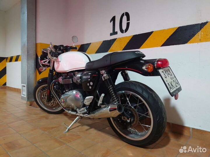 Продам мотоцикл Triumph в идеальном состоянии