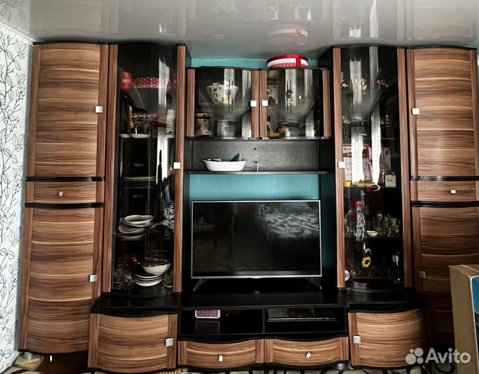 Стенка в гостиную