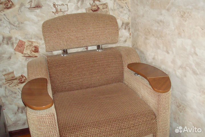 Большой угловой диван бу