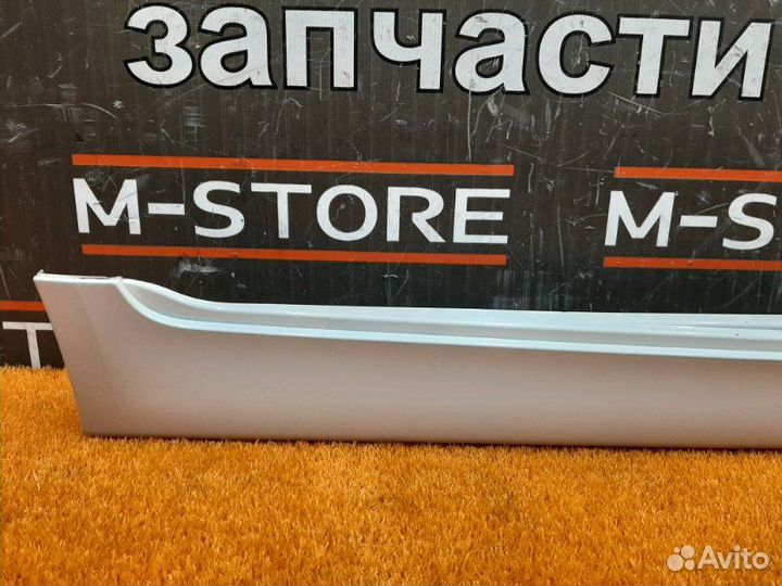 Накладка на порог правая Bmw 5-Series F10 N52B30