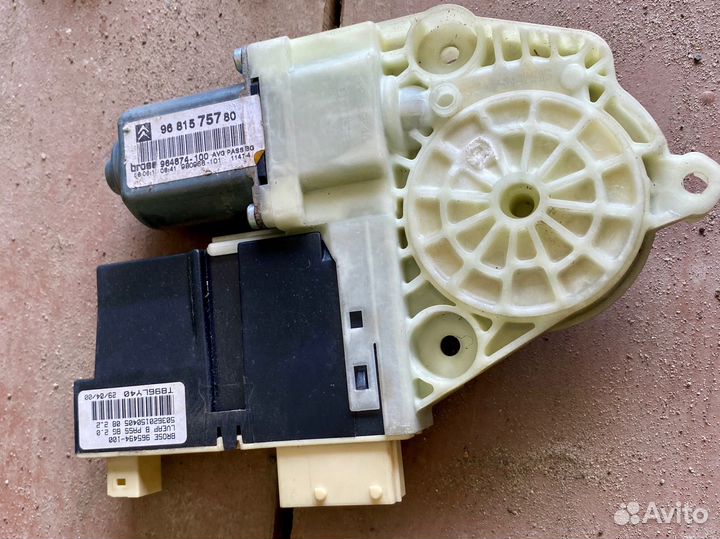 Моторчик стеклоподъемника правый citroen c4