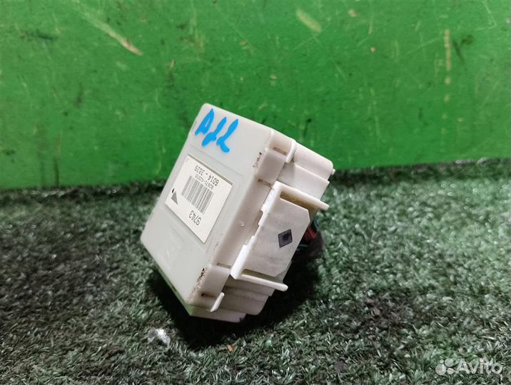 Блок управления вентилятором охлаждения Toyota RA