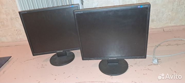 Монитор Samsung