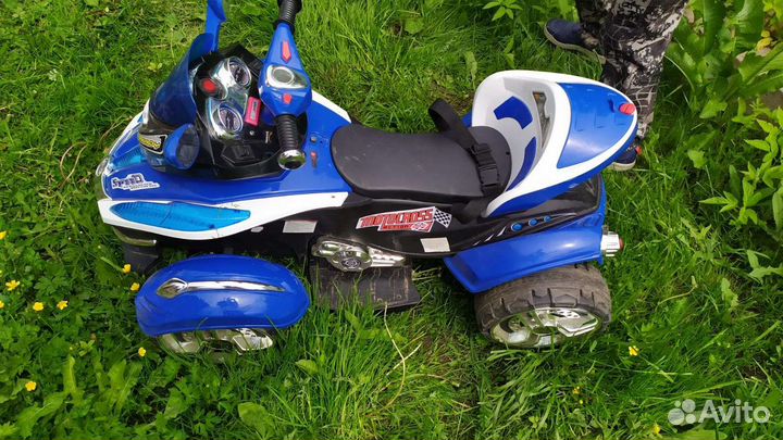 Детский квадроцикл на аккумуляторе бу