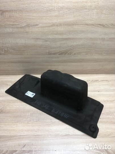 Обшивка багажника BMW F10