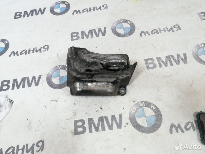 Кронштейн двигателя левый Bmw X5 E53 N62B44 2006