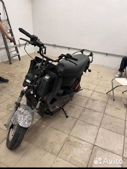 Скутер abm tornado 50