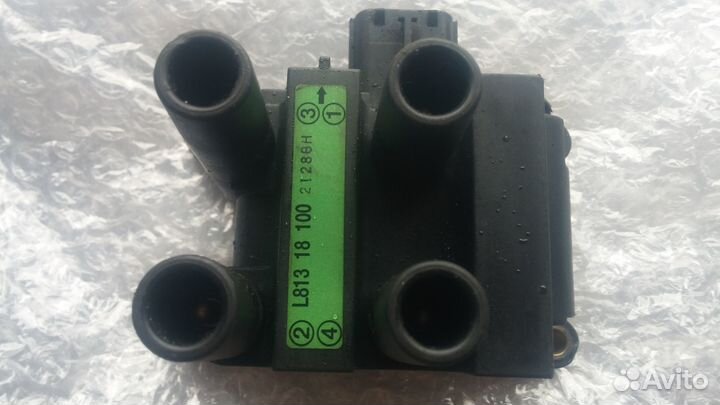 Escape Focus MPV Катушка зажигания L81318100