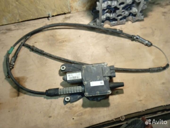 Электропривод ручного тормоза Opel Insignia