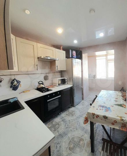 2-к. квартира, 55 м², 9/9 эт.