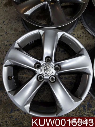 Диски R17 Toyota Б/у оригинал