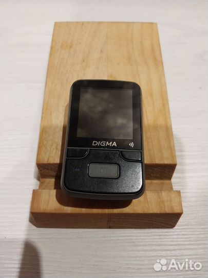 Mp3 плеер digma z4 + SD-карта на 16гб
