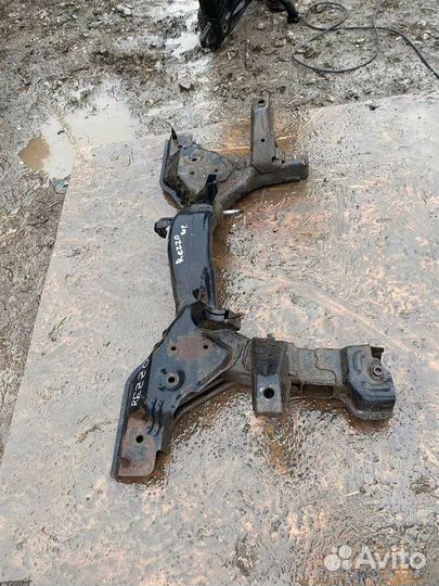 Подрамник передний Chevrolet Rezzo