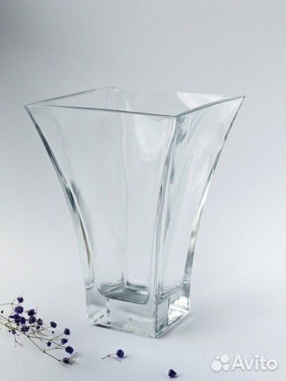 Хрустальная ваза