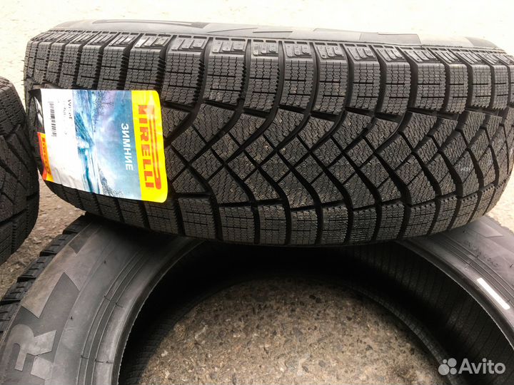 Pirelli Winter Ice Zero 185/65 R15 92T