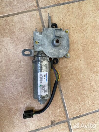 Моторчик люка w210 w202 mercedes