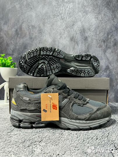 Кроссовки мужские NEW balance 2002r