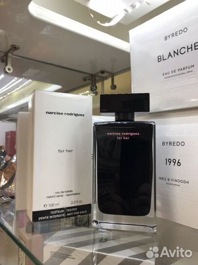 Narciso Rodriguez eau de toilette.for her