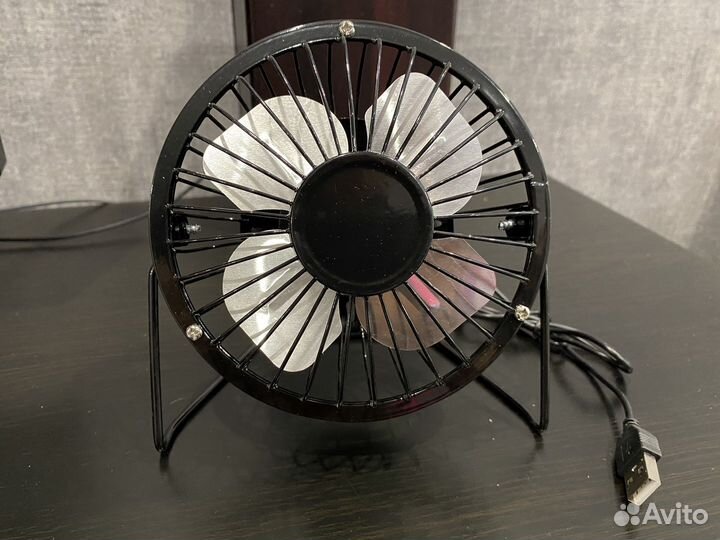 Вентилятор настольный новый