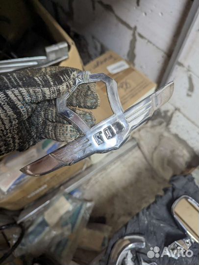 Газ 21 вторая серия птичка капота СССР