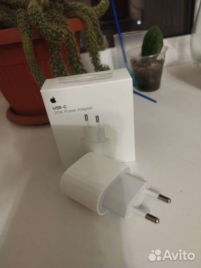 Зарядное устройство на iPhone 20w