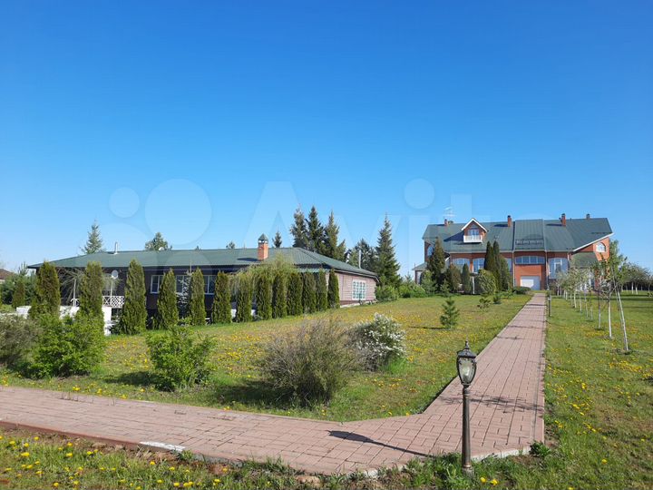 Домовладение 2 га, дом 574 м²