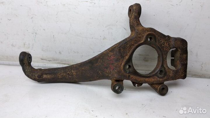 Кулак поворотный передний правый Nissan Armada 5.6